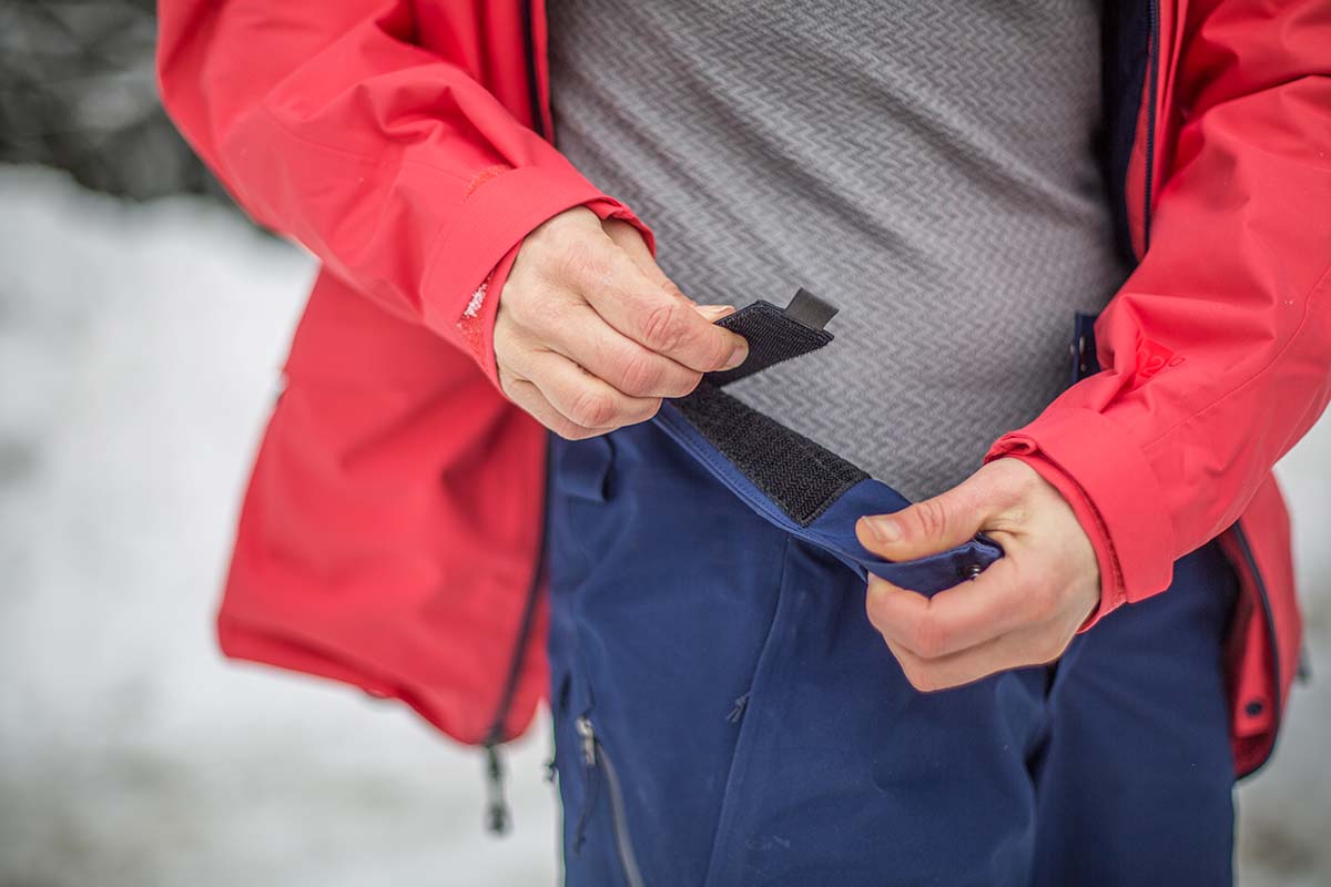 Ski pants (Velcro waist adjustment on Patagonia Powder Bowl)